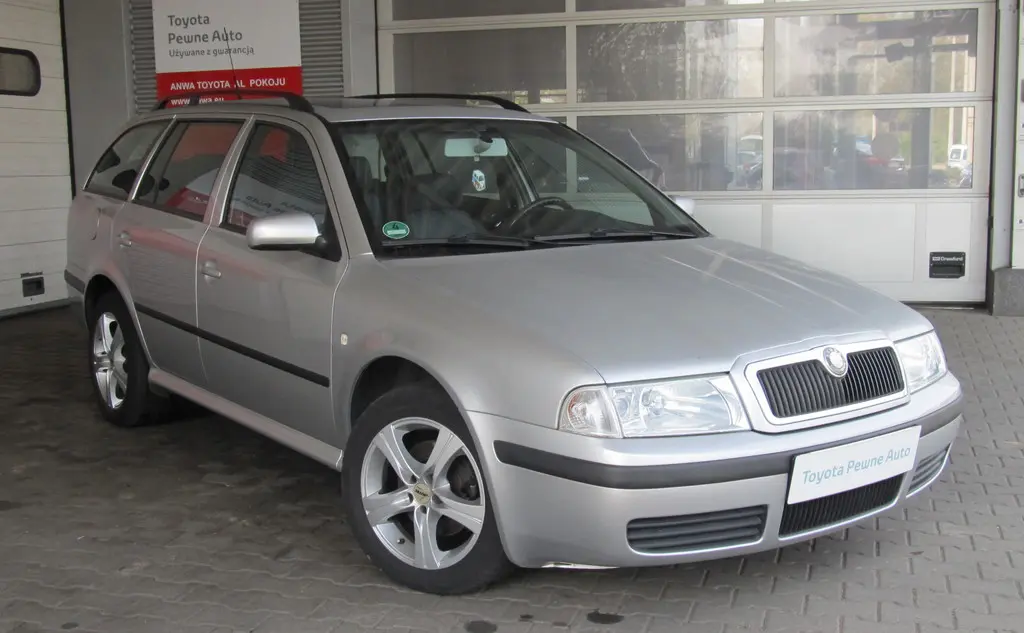 Skoda Octavia Octavia 2.0 FSI Ambiente 7