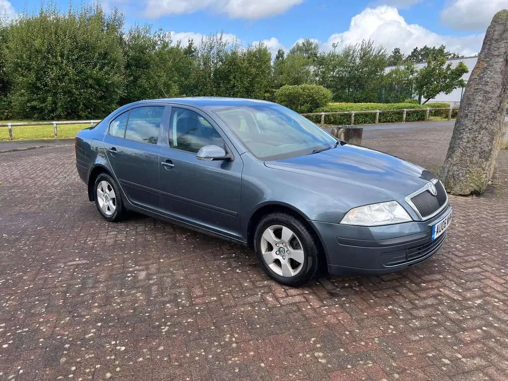 Skoda Octavia Octavia 2.0 FSI Ambiente Tiptronic 6