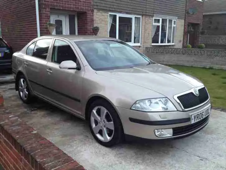 Skoda Octavia Octavia 2.0 PD TDI DPF Elegance 3