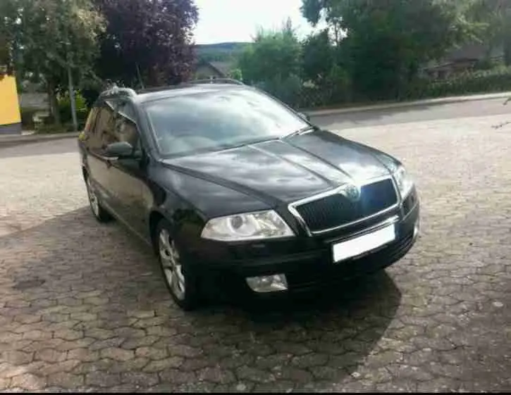 Skoda Octavia Octavia Kombi 1.6 FSI Elegance Tiptronic 5