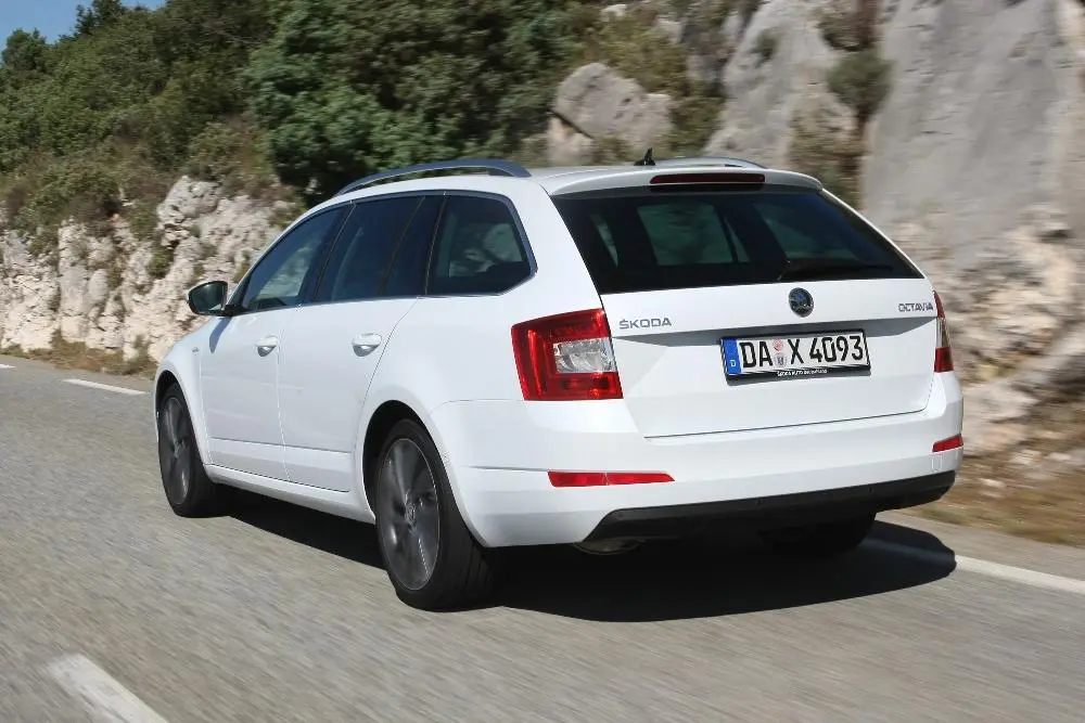 Skoda Octavia Octavia Kombi 1.6 TDI GreenTec 4x4 Style 6