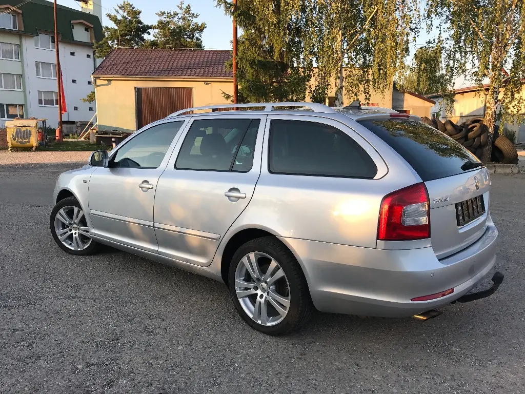 Skoda Octavia Octavia Kombi 1.8 TSI 4x4 L&K 3