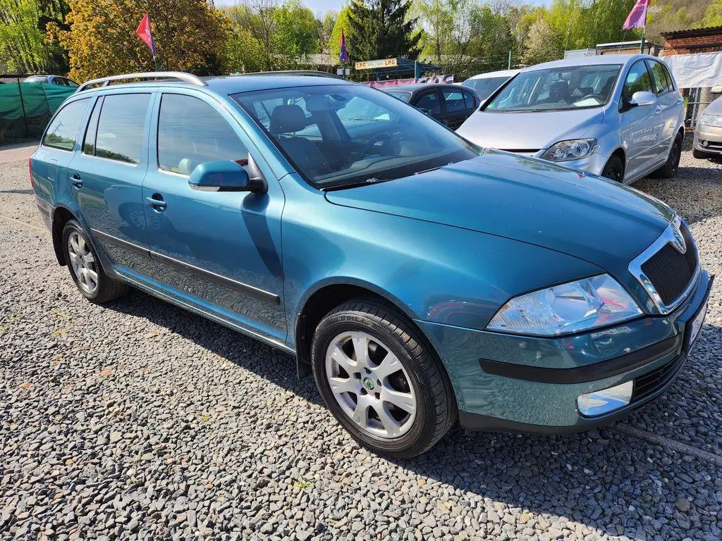 Skoda Octavia Octavia Kombi 2.0 FSI 4x4 5