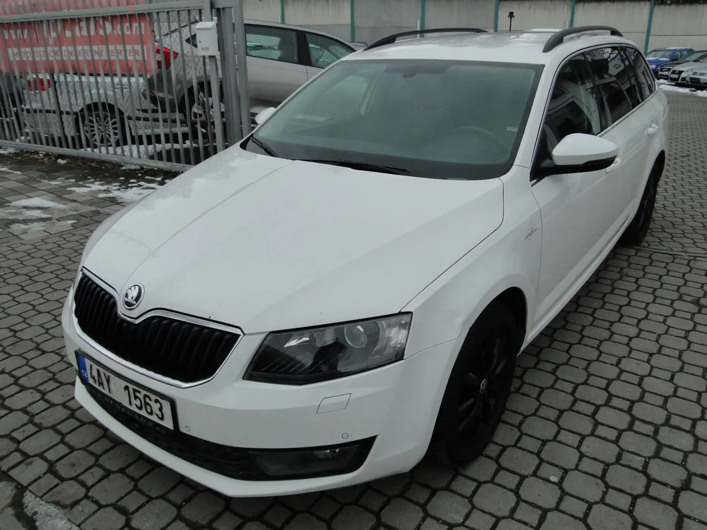 Skoda Octavia Octavia Kombi 2.0 FSI L&K 4