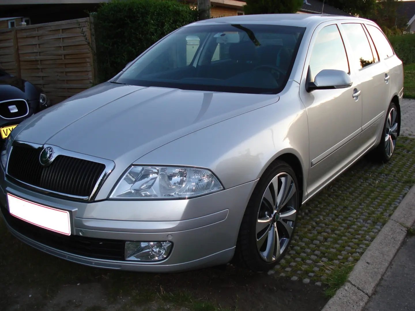 Skoda Octavia Octavia Kombi 2.0 FSI L&K 3