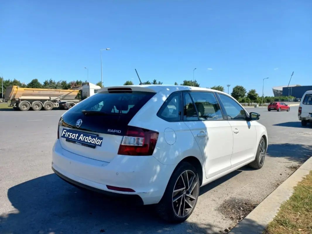 Skoda Rapid Rapid 1.4 TDI GreenTec Style DSG 4