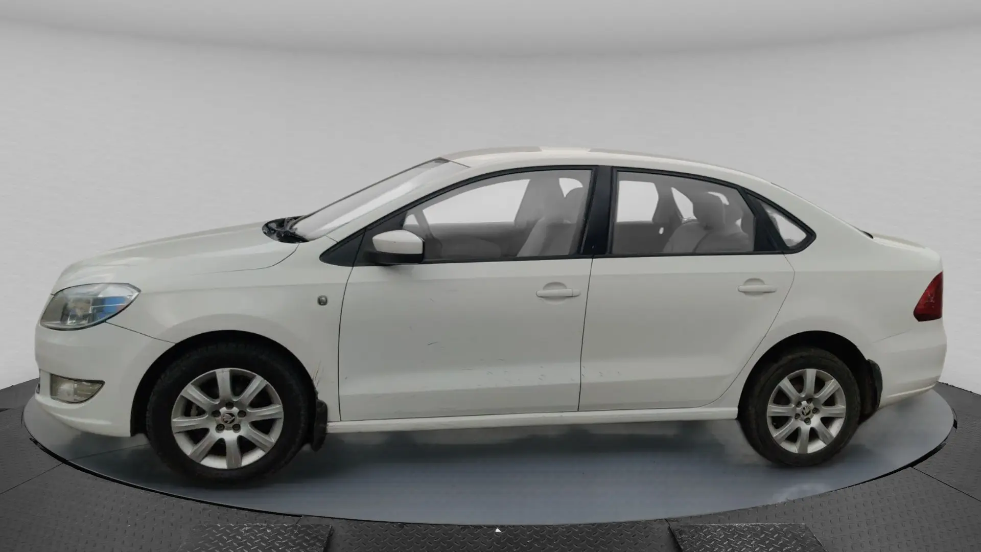 Skoda Rapid Rapid 1.6 TDI Ambition 7