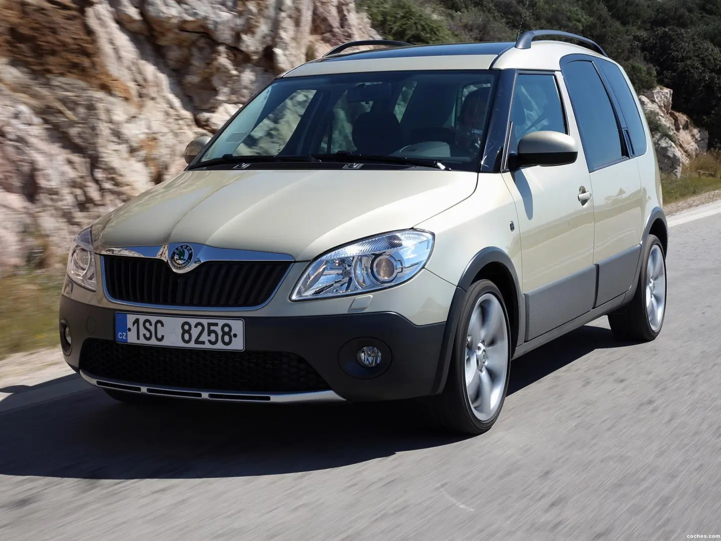 Skoda Roomster Roomster 1.6 CR TDI Scout 4
