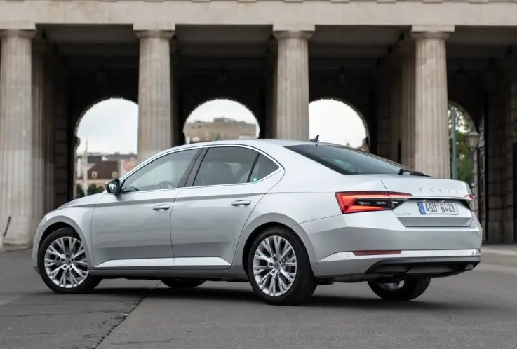 Skoda Superb Superb 1.6 TDI Greentech Premium DSG 0
