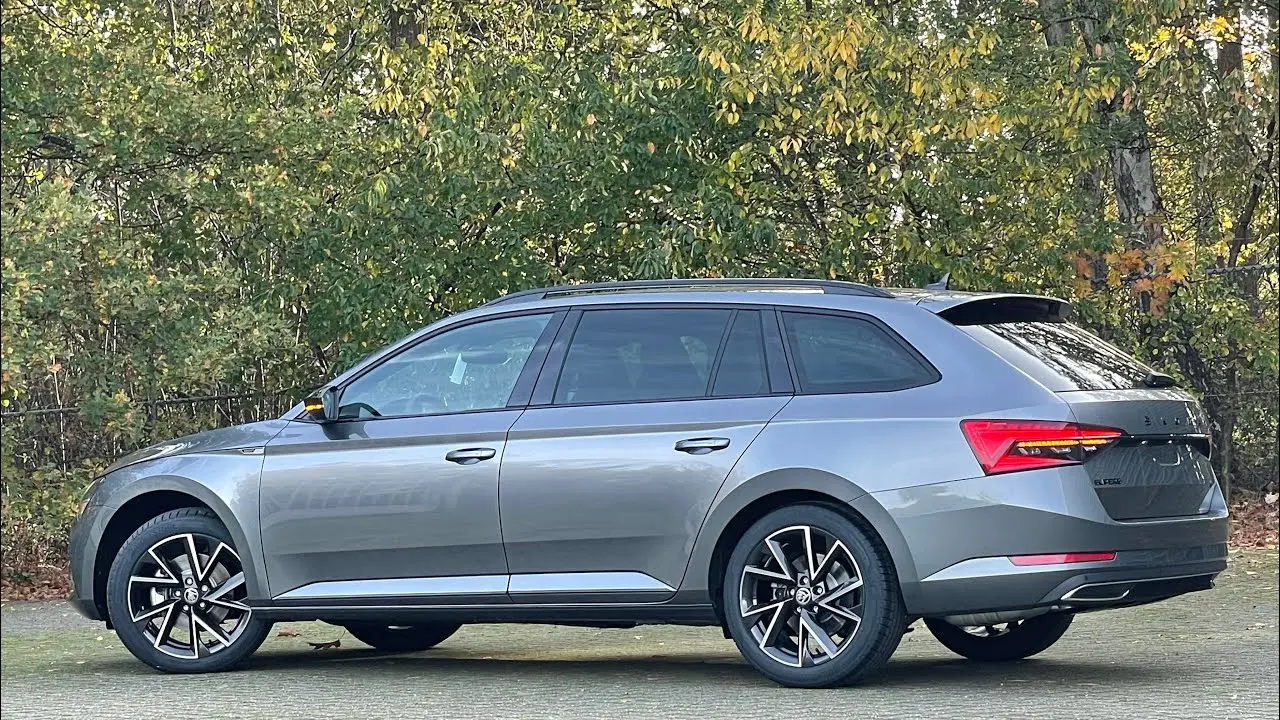 Skoda Superb Superb 1.5 TSI Sportline ACT DSG 4