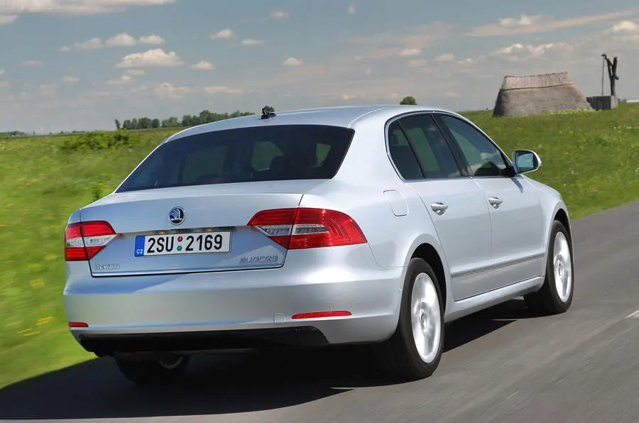 Skoda Superb Superb 1.6 TDI Comfort 6