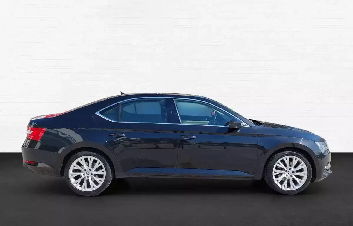 Skoda Superb Superb 1.6 TDI GreenTec Prestige 4