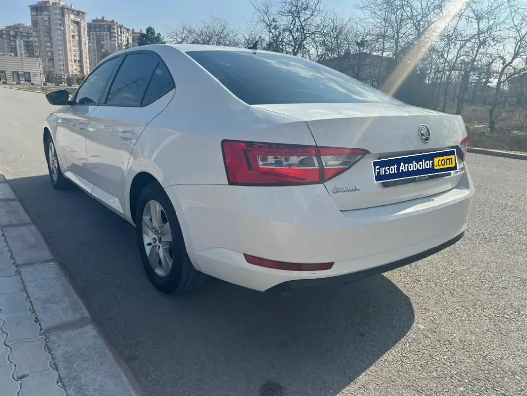 Skoda Superb Superb 1.6 TDI GreenTec Style 3
