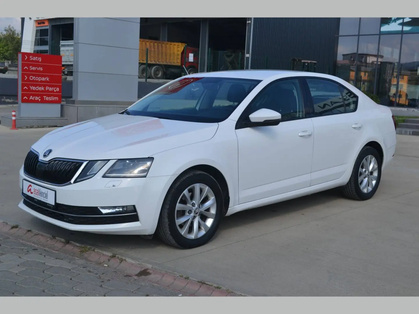 Skoda Superb Superb 1.6 TDI GreenTec Style 4