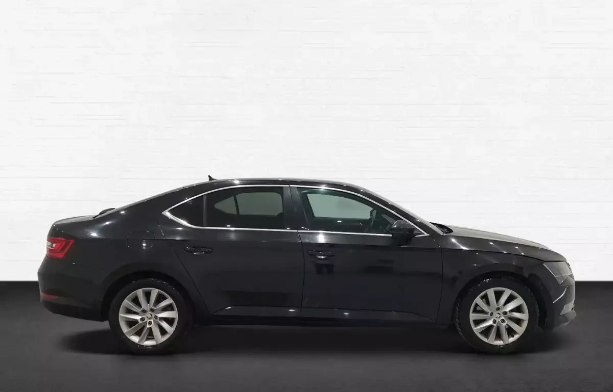 Skoda Superb Superb 1.6 TDI GreenTec Style DSG 5