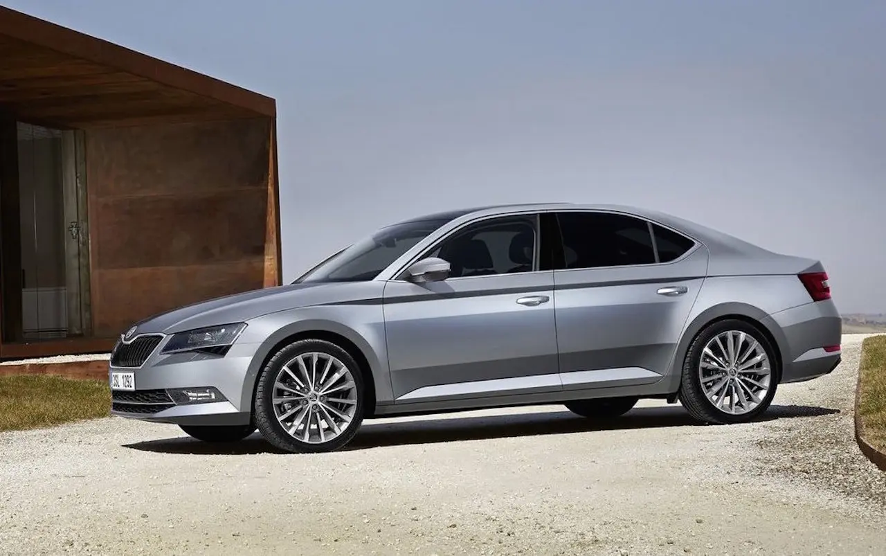 Skoda Superb Superb 1.6 TDI Greentech Active 1