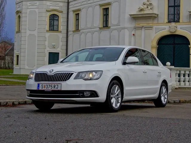 Skoda Superb Superb 1.6 TDI GreenTec Ambition 1