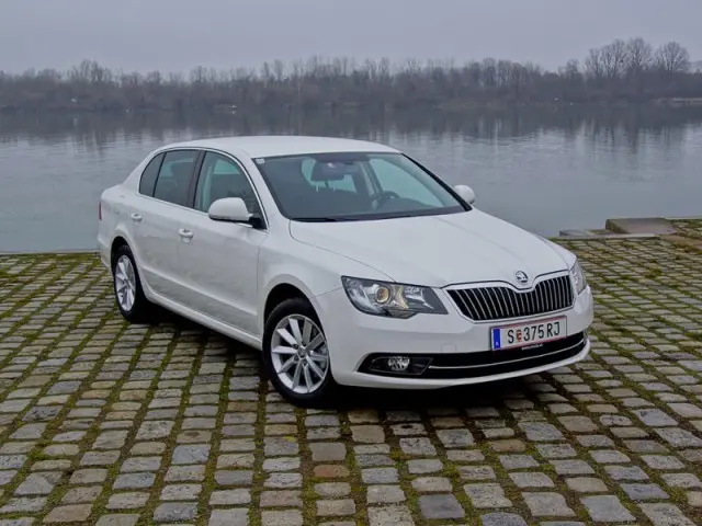 Skoda Superb Superb 1.6 TDI GreenTec Ambition 2