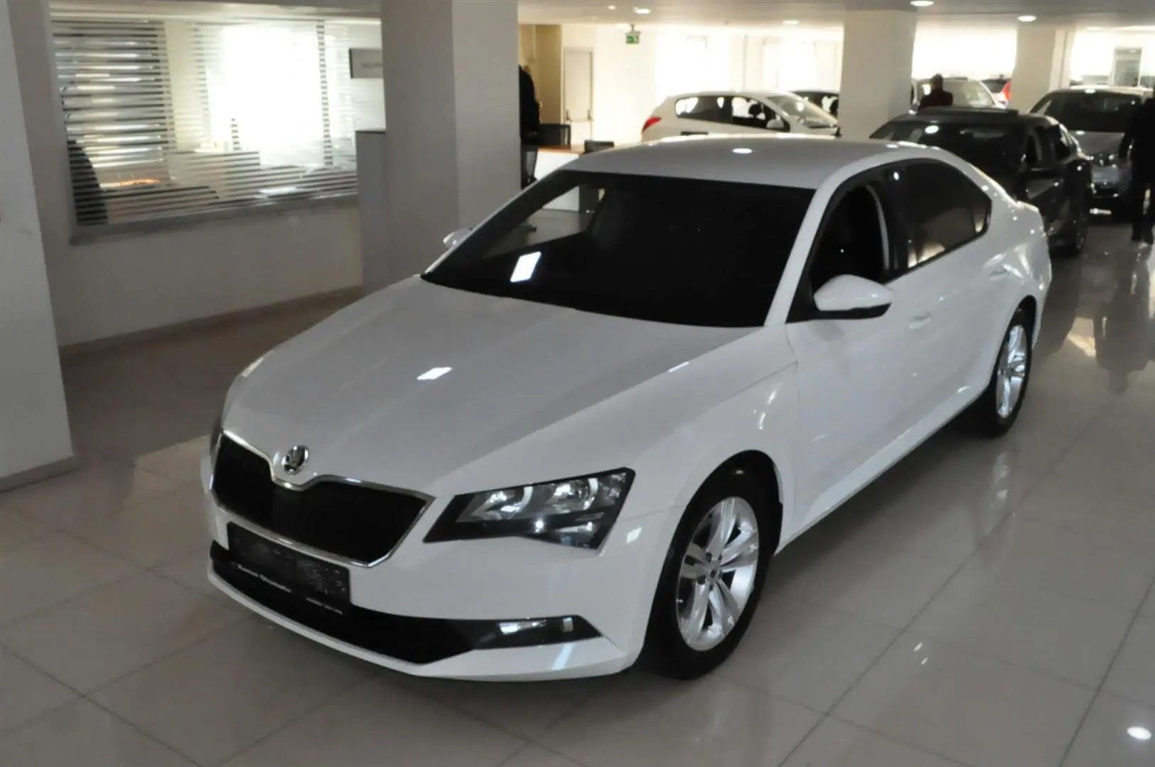 Skoda Superb Superb 1.6 TDI Greentech Active DSG 5