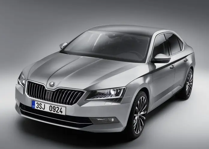 Skoda Superb Superb 1.6 TDI Greentech Comfort DSG 0