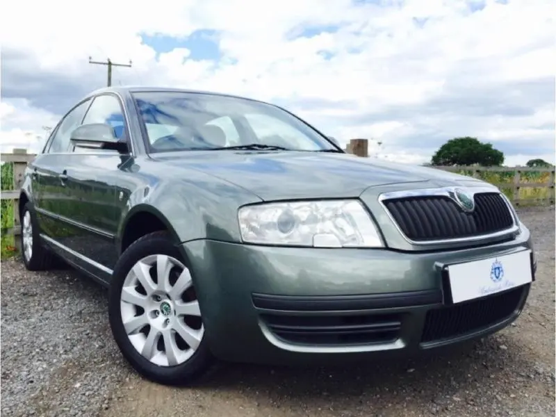 Skoda Superb Superb 1.9 PD TDI Elegance 4