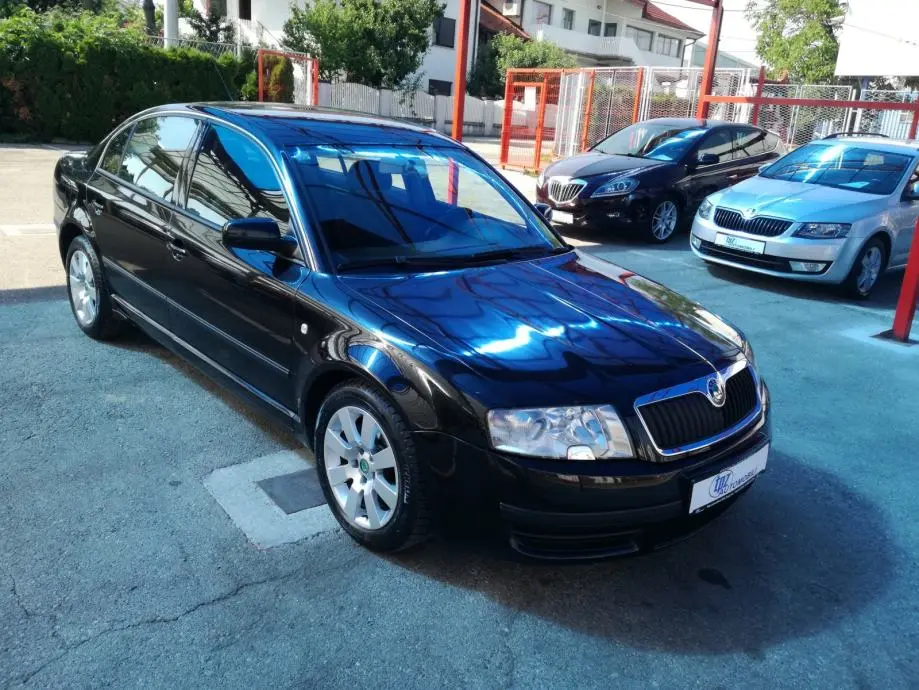 Skoda Superb Superb 1.9 TDI Elegance Tiptronic 1