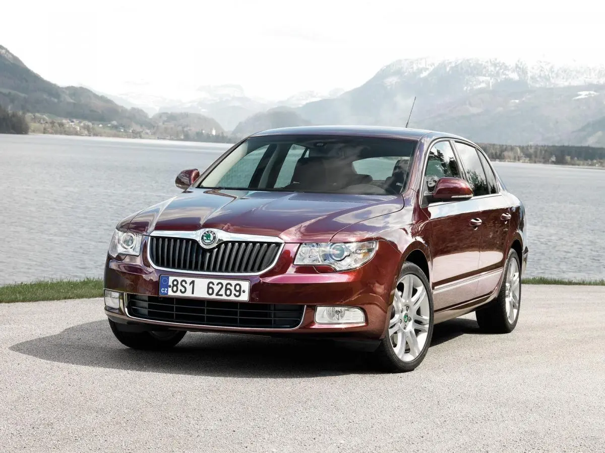 Skoda Superb Superb 2.0 TDI 4x4 Elegance Tiptronic 0