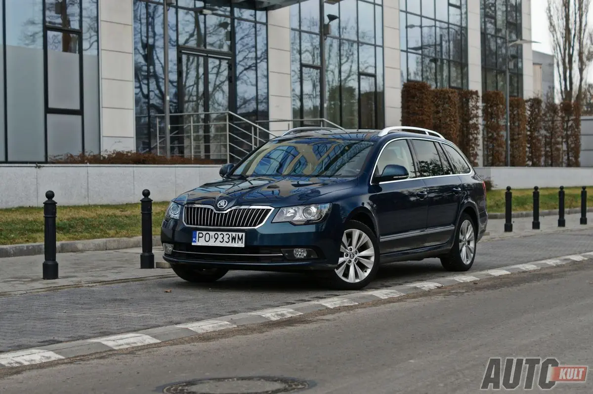 Skoda Superb Superb 2.0 TDI 4x4 Elegance Tiptronic 1
