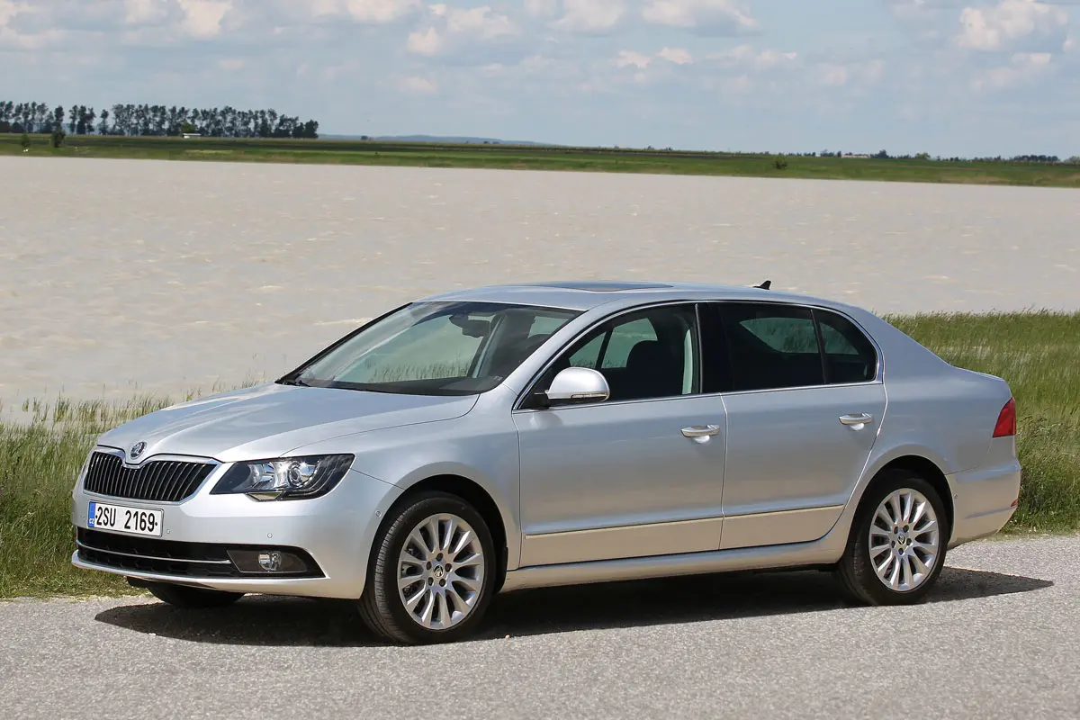 Skoda Superb Superb 2.0 Elegance 1