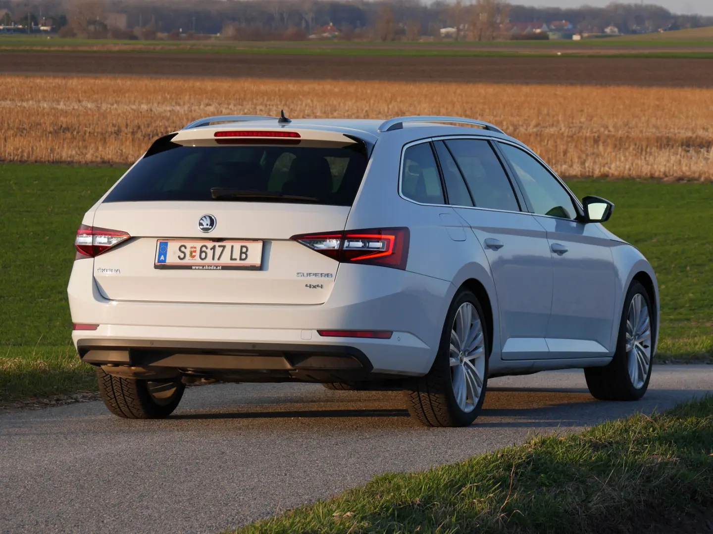Skoda Superb Superb 2.0 TDI Crystal DSG 4X4 7