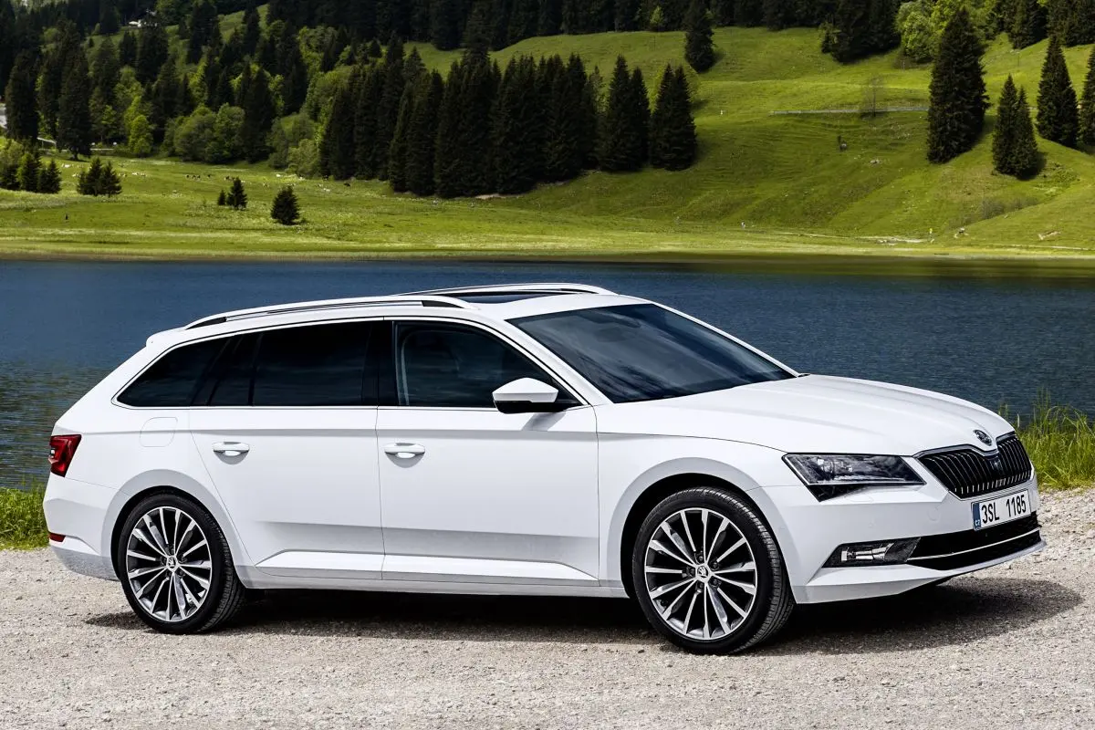 Skoda Superb Superb 2.0 TDI GreenTec Elegance DSG 4