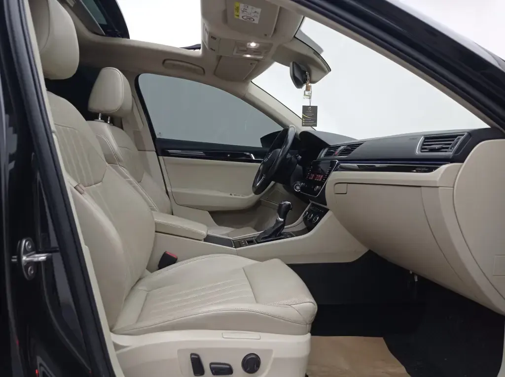 Skoda Superb Superb 2.0 TDI SCR Greentech 4x4 Laurin&Klement DSG 5