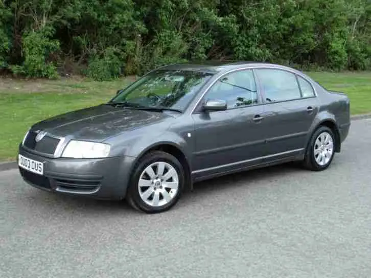 Skoda Superb Superb 2.5 V6 TDI Comfort 4