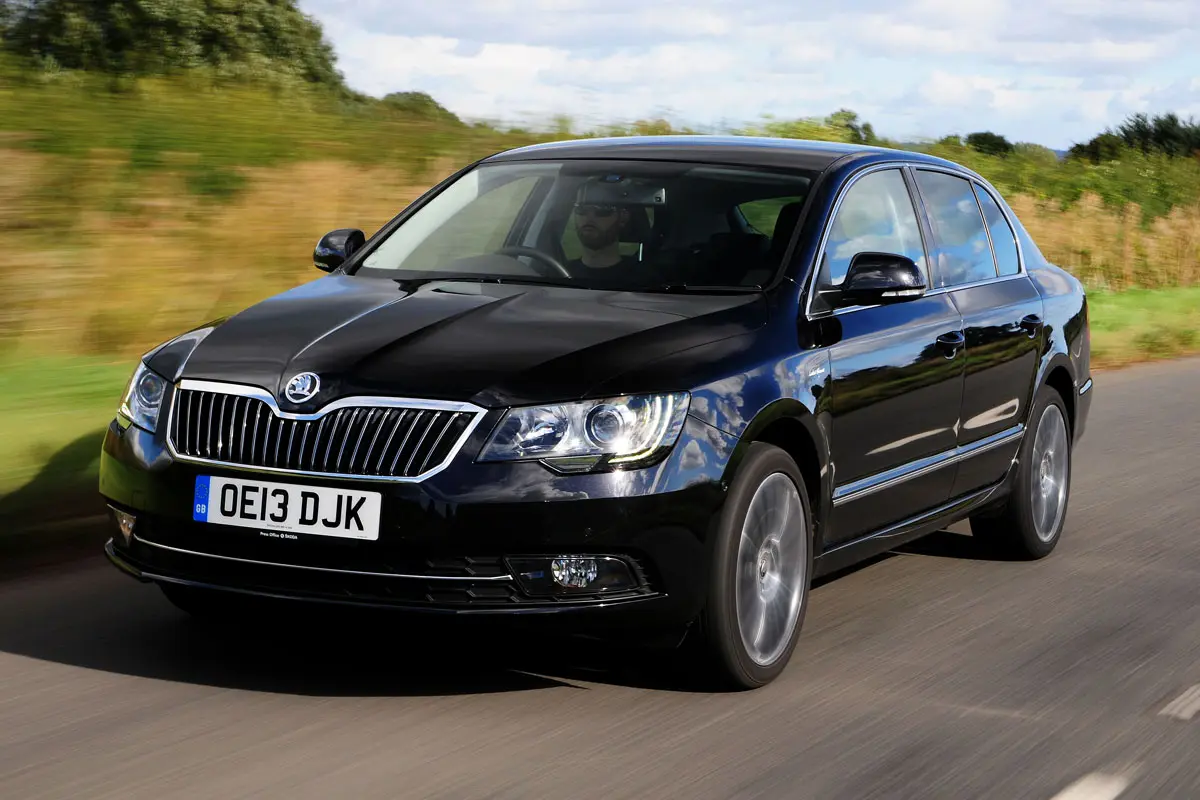 Skoda Superb Superb 2.5 V6 TDI Elegance 4