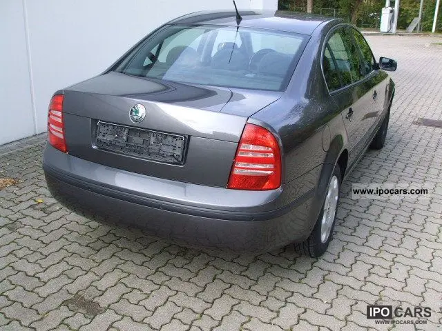 Skoda Superb Superb 2.8 V6 Comfort 4