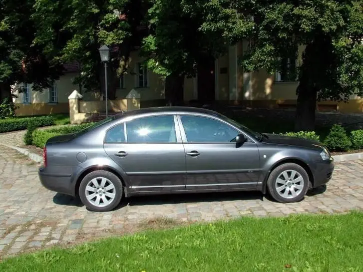 Skoda Superb Superb 2.8 V6 Comfort Tiptronic 6