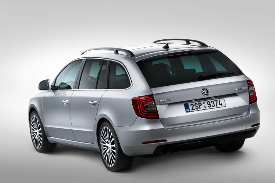 Skoda Superb Superb Kombi 1.6 TDI GreenTec Elegance 2