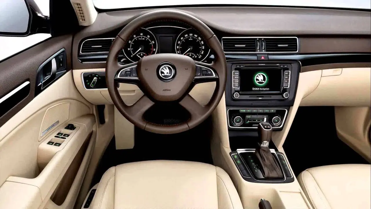 Skoda Superb Superb Kombi 1.6 TDI GreenTec Elegance 6