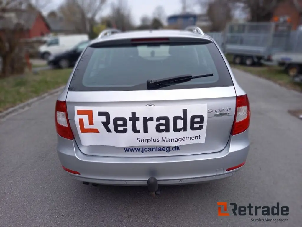 Skoda Superb Superb Kombi 1.6 TDI GreenTec Elegance DSG 2
