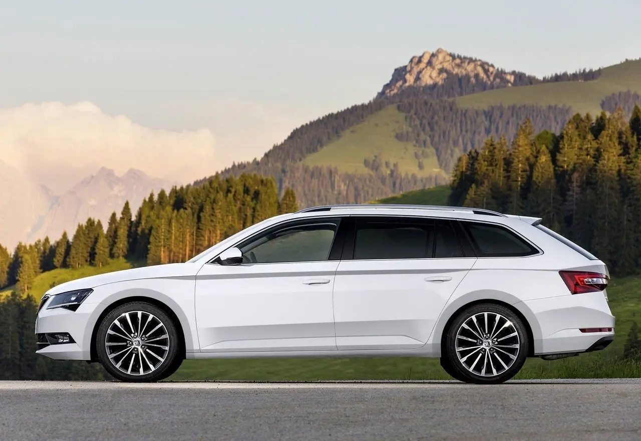 Skoda Superb Superb Kombi 1.6 TDI GreenTec Prestige DSG 1
