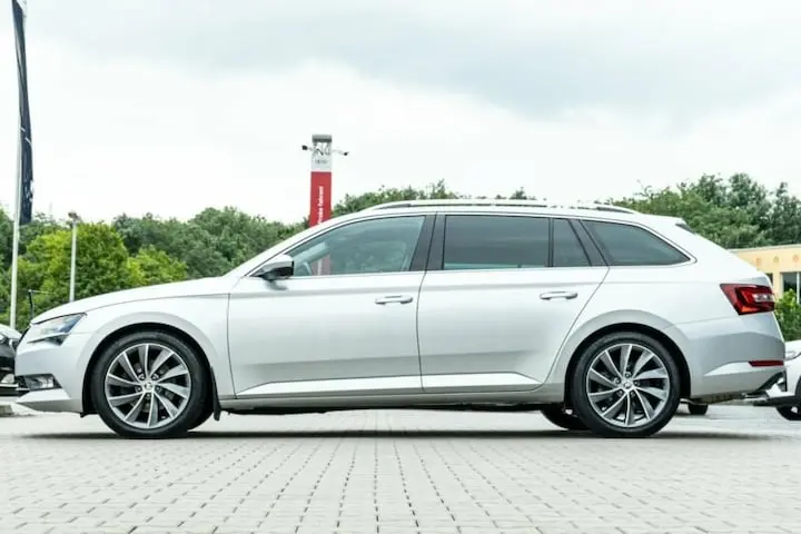 Skoda Superb Superb Kombi 2.0 TDI SCR Greentech 4x4 Prestige DSG 3