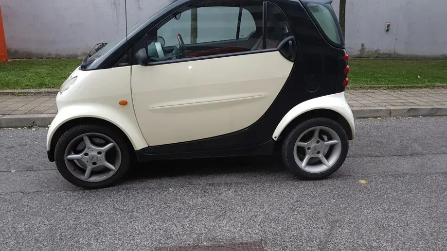 Smart Fortwo Fortwo 0.7 Pure 3