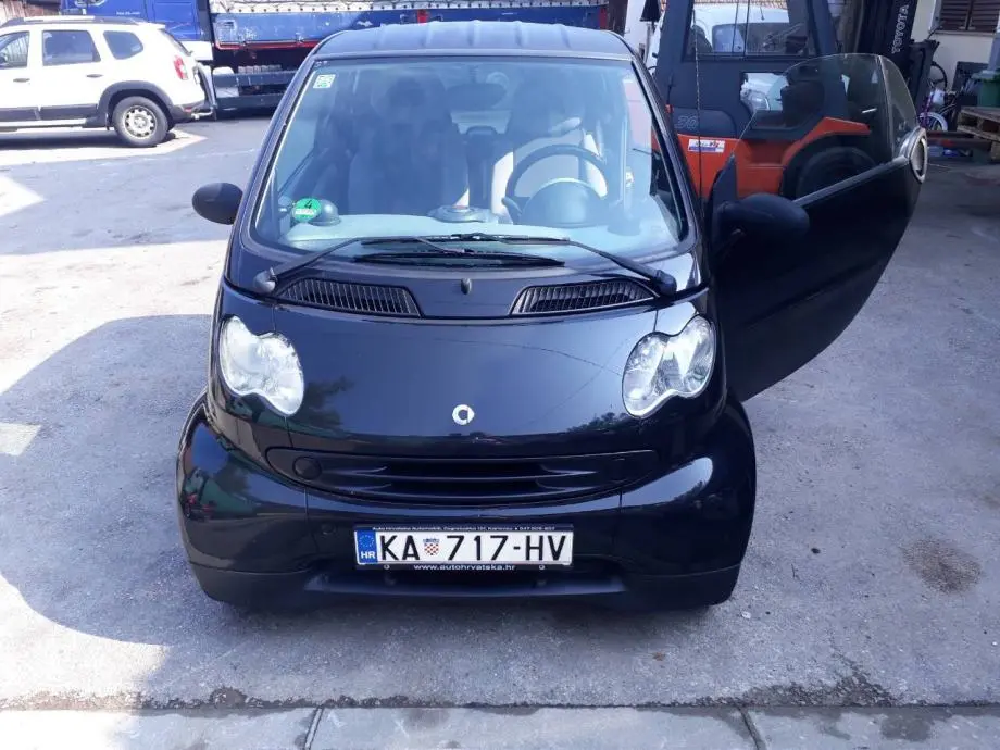 Smart Fortwo Fortwo 0.7 Pure 4