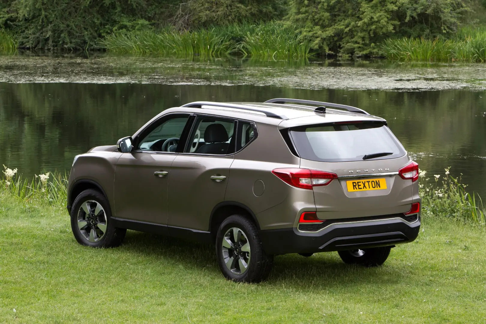 SsangYong Rexton Rexton 2.2 D 4x4 Platinum 1