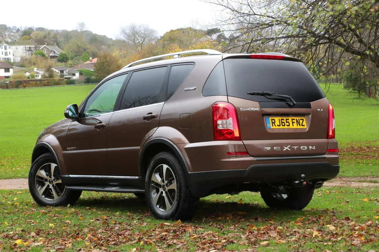 SsangYong Rexton Rexton W 2.0 D 4x2 Full 6