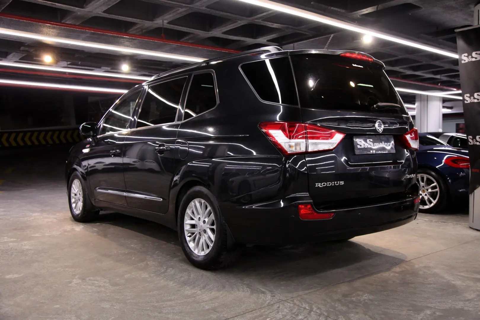 SsangYong Rodius Rodius 2.0 e-XDI 4x4 Platinum 2