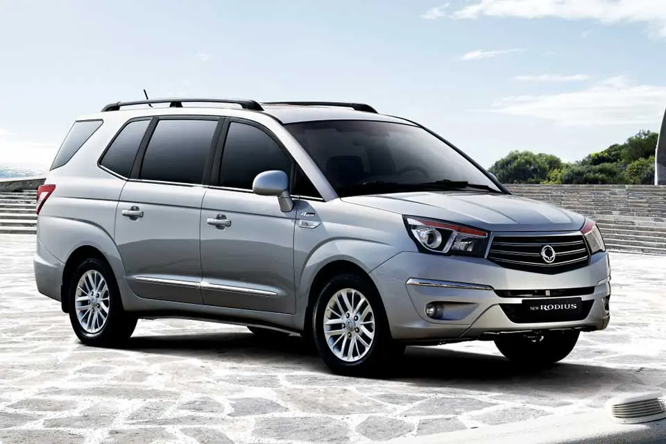 SsangYong Rodius Rodius 2.0 e-XDI 4x2 Full 1
