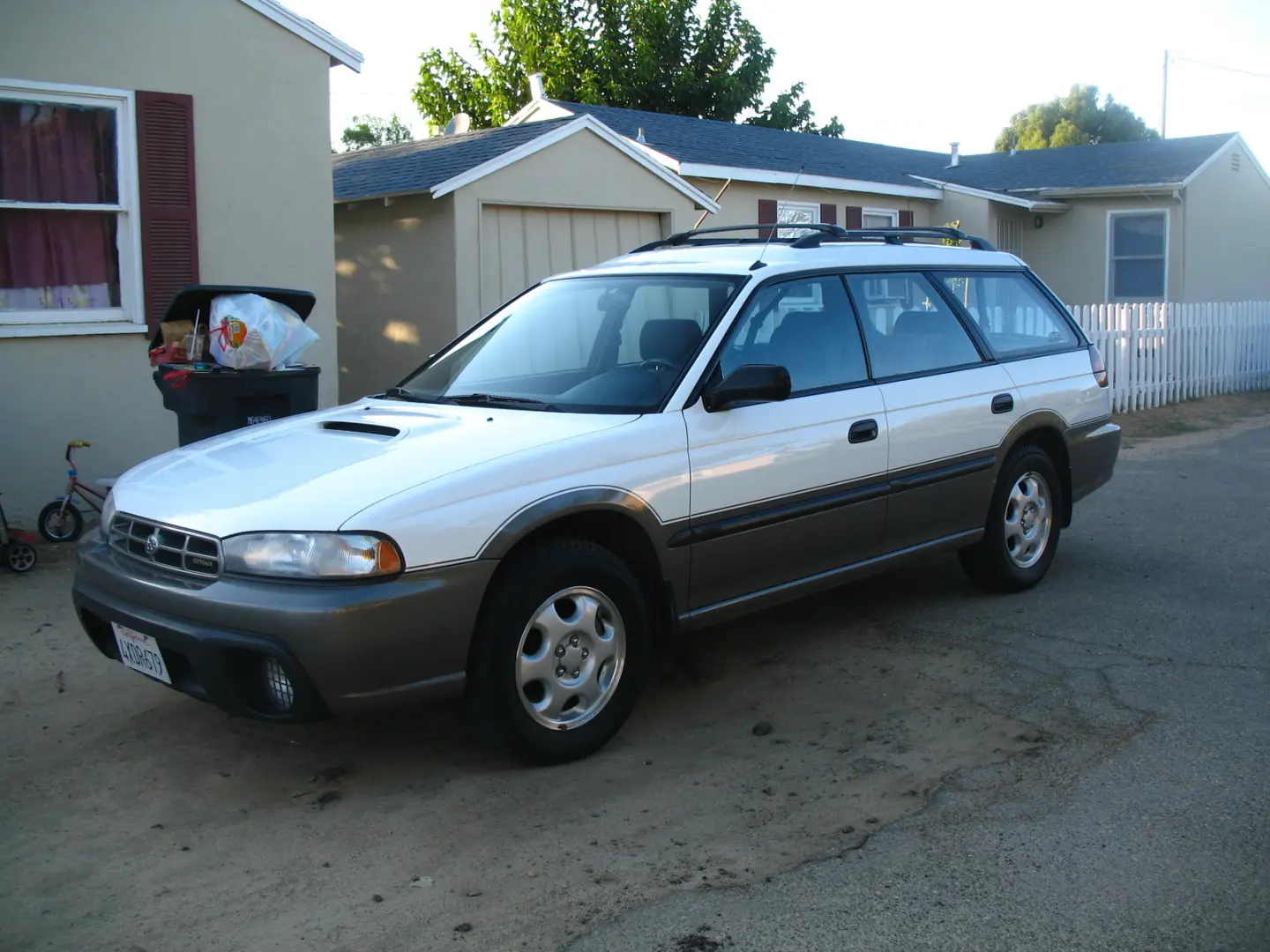 Subaru Legacy Legacy 2.5 4WD Outback 3