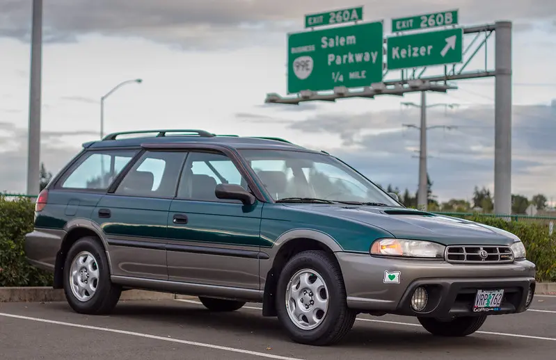 Subaru Legacy Legacy 2.5 4WD Outback 6