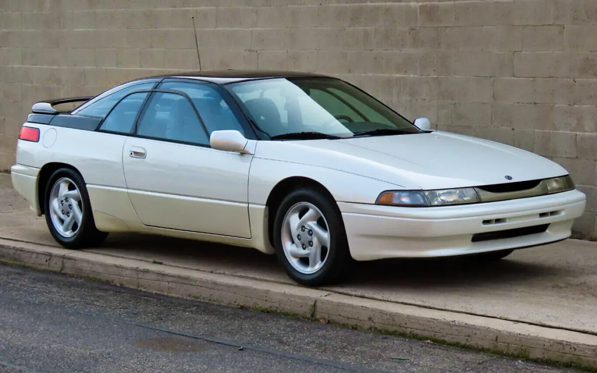 Subaru SVX SVX 3.3i 24V 2